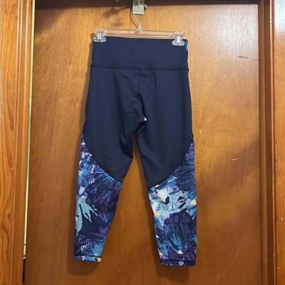 Champion Capris - Picture 2 of 2